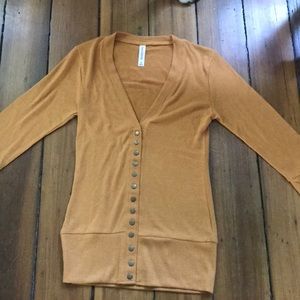 Mustard three-quarter cardigan